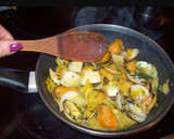 Foto del paso 5 de la receta: Cazuela de mejillones y almejas