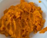 Foto del passaggio 2 della ricetta Risotto alla zucca con yogurt greco