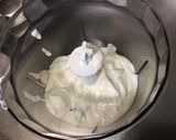 Une image de l'étape 1 de Sauce salade au fromage blanc, moutarde et citron.