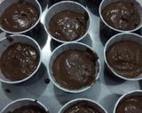 Foto langkah ke 8 dari resep Chocolate Cupcakes (Lembut, wangi 🍰🍰💕💕).
