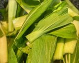 Gambar langkah 3 resipi Sup Sayur Sawi Tauhu.