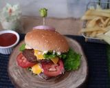 A picture of step 5 of Mushroom Melt Beef Burger.