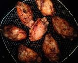 รูปขั้นตอนการทำที่ 4 ของ เมนู : ปีกไก่ข้อกลางทอดกระเทียมพริกไทย  #ทำอาหารด้วยหม้อทอดไร้ควัน