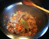 Foto del paso 1 de la receta: Tacos de ternera en salsa con croquetas translúcidas de harina