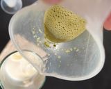 Foto langkah ke 5 dari resep Matcha Latte.