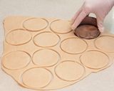 Foto del paso 4 de la receta: Manakish. Tortitas sirias de tomillo