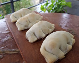 Foto del paso 7 de la receta: Empanadas de carne cortada a cuchillo al vino tinto
