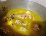 A picture of step 2 of Chicken potato salan.