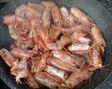 Foto del paso 2 de la receta: Arroz meloso de gambones