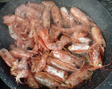 Foto del paso 2 de la receta: Arroz meloso de gambones