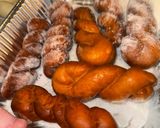 A picture of step 9 of Korean sticky rice donuts (꽈배기).