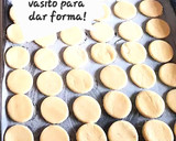 Foto del paso 2 de la receta: Alfajor de maizena, con dulce de leche.☕️🧉