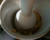 Foto langkah ke 2 dari resep Bolu kukus pisang mekar, tanpa mixer, tanpa telur.