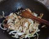 Foto langkah ke 2 dari resep Tumis Ayam Sayuran.