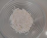 Une image de l'étape 2 de Soupe au boeuf ou aux crevettes avec vermicelle, menthe, basilic et oseille.