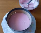 Foto del passaggio 11 della ricetta Cheesecake allo yogurt e lamponi