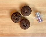 Foto del passaggio 7 della ricetta Cupcake Unicorno al Cioccolato ripieni di Nutella  e decorati con Crema al Burro Meringata