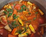 Gambar langkah 6 resipi Tomyam merah ayam ala thai.