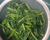Foto langkah ke 2 dari resep Plecing Kangkung Khas Bali.
