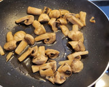 Foto del paso 3 de la receta: Revuelto de langostinos y almejas