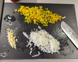 Foto del paso 5 de la receta: Guardia civiles con chaquetones Rápidos (garbanzos con acelgas)