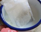 Foto del paso 1 de la receta: Magdalenas de manzanilla y miel🍯