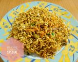 Foto langkah ke 8 dari resep Bakmie Goreng Spesial 🍝.