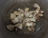 รูปขั้นตอนการทำที่ 1 ของ “ผัดหน่อไม้ฝรั่งใส่หมูสามชั้น”