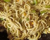 વેજ. હકકા નૂડલ્સ (Veg Hakka Noodles Recipe in Gujarati) રેસીપી સ્ટેપ3ફોટો