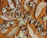 Foto del paso 3 de la receta: Galette salada de cabutia y peras sin masa