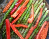 A picture of step 3 of My Sweet chilli Aspargus with Sweet Pepper Starter 😁.