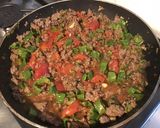 Une image de l'étape 9 de Bœuf épicé aux poivrons verts et tomates.
