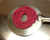 பீட்ரூட் முறுக்கு (beetroot murukku recipe in tamil) ரெசிபி ஸ்டேப் 2 புகைப்படம்