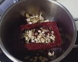 Hình bước làm 3 của món Chè Đậu Đỏ Hạt Sen (kiểu Hoa)/ Hong Dou Sha