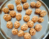A picture of step 2 of Roasted Chana Dal Ladoo / Daliya na Ladoo.