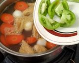 Foto langkah ke 4 dari resep Sup Tahu Bakso Ikan.