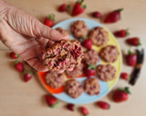 Foto del paso 4 de la receta: Galletitas de avena y frutillas 🍓 🍓 Galletas avena y fresas 🍓