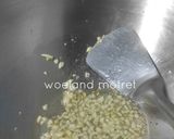 Foto langkah ke 2 dari resep Bubur Sayur Susu (dari nasi).