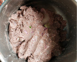 A picture of step 3 of Ragi roti.