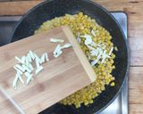 A picture of step 6 of Pumpkin Corn Soup.