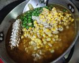 A picture of step 2 of Soupy Maggi.