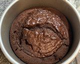 Foto del paso 7 de la receta: Bizcocho de chocolate para el cumple 101 de La Bis 👶🏼👵🏼