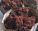 Foto langkah ke 5 dari resep Cupcake Cokelat Eggless.