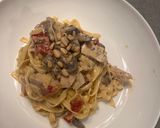 A picture of step 6 of Gorgonzola Pine Nut Pasta w Chicken & Sundried Tomatoes & Mushrooms.