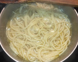 Foto del paso 2 de la receta: Espaguetis fritos al ajillo