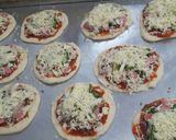 Foto langkah ke 16 dari resep Pizza.