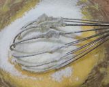 Foto langkah ke 2 dari resep Muffin Apel Madu.