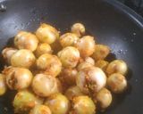 A picture of step 3 of Gujarati style Ripe Gumberry sabzi.