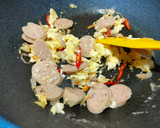 Foto langkah ke 3 dari resep Nasi goreng sosis bumbu iris (892).