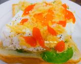 Hình bước làm 4 của món Bánh mì sanwich trứng ốp la bơ trái